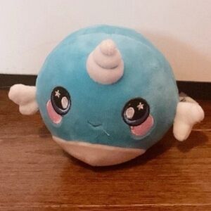 Squeezamals Narwhal